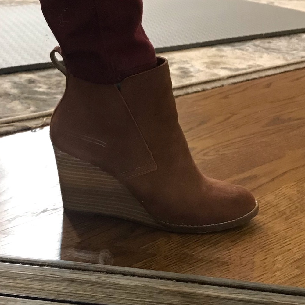 Wedge boots